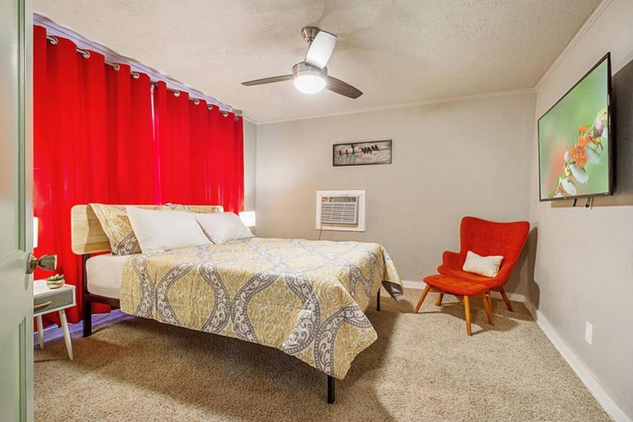 Cozy & Comfy - Few Blocks Away From Plaza District Apartment